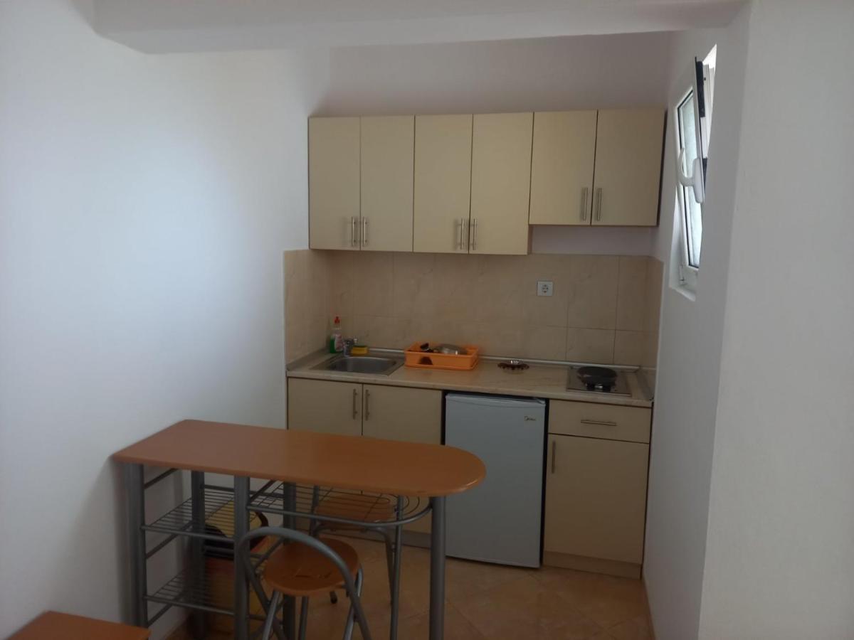 Apartments Percobic Сутоморе Екстериор снимка