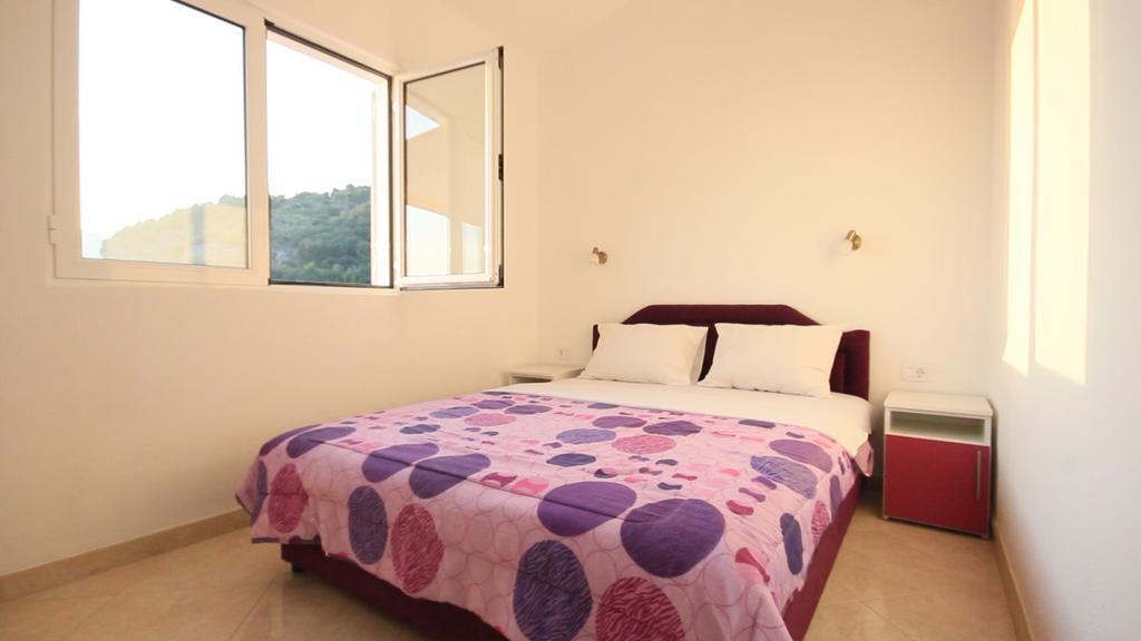 Apartments Percobic Сутоморе Стая снимка
