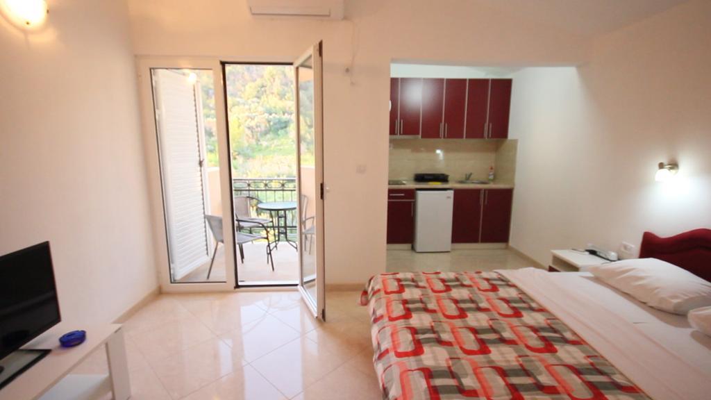 Apartments Percobic Сутоморе Стая снимка